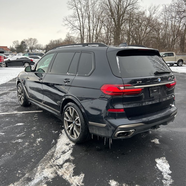 2021 BMW X7 Image 6