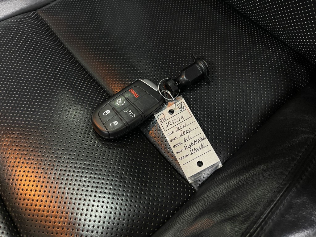 2021 Jeep Grand Cherokee Image 36