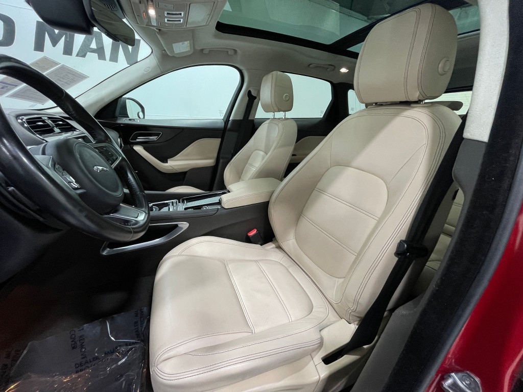 2019 Jaguar F-PACE Image 15