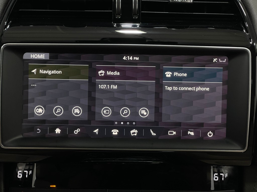 2019 Jaguar F-PACE Image 26