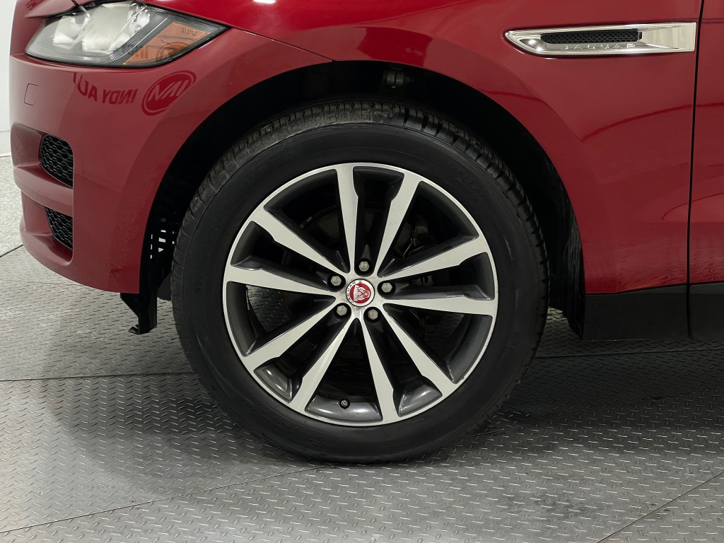 2019 Jaguar F-PACE Image 37