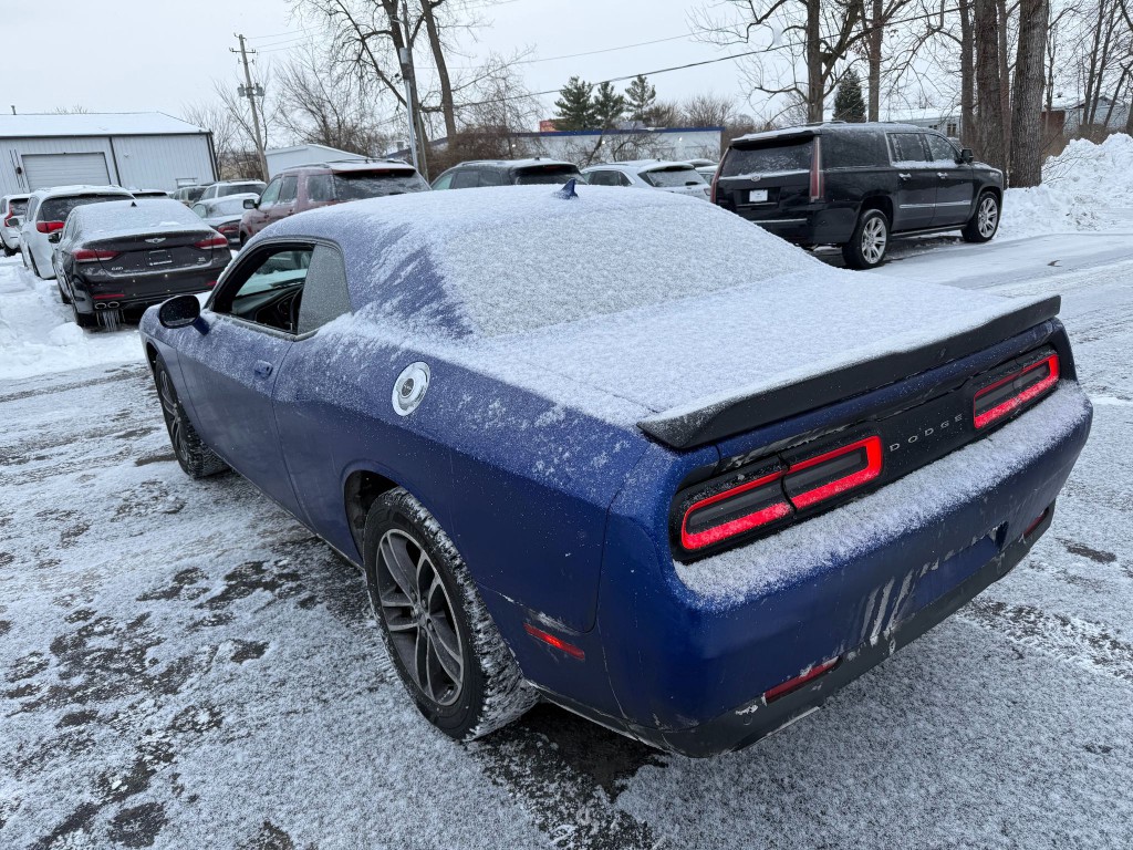 2019 Dodge Challenger Image 4