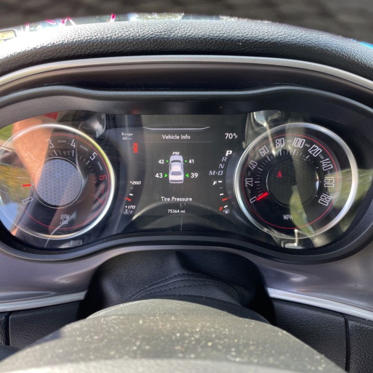 2019 Dodge Challenger Image 7