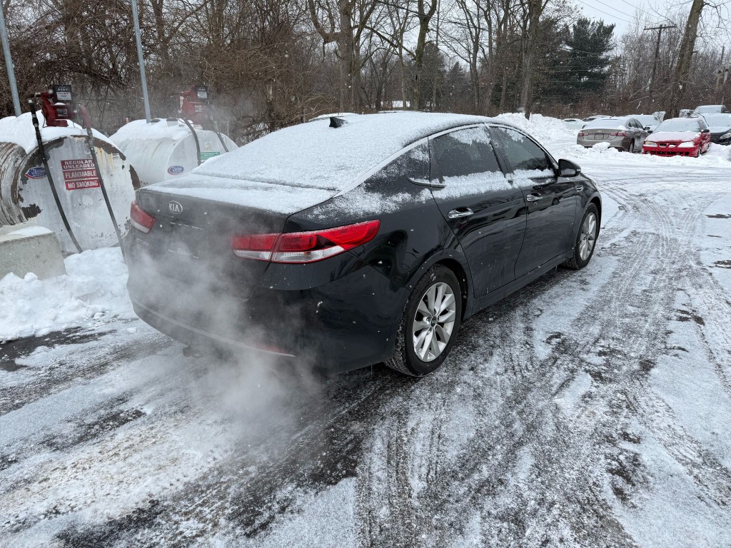 2018 Kia Optima Image 3