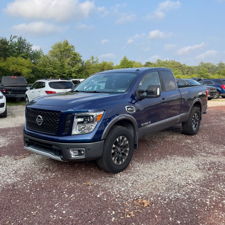 2017 Nissan Titan Image 2