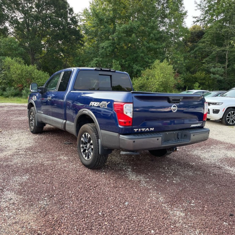 2017 Nissan Titan Image 6