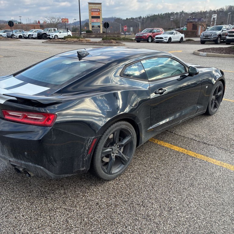 2017 Chevrolet Camaro Image 4