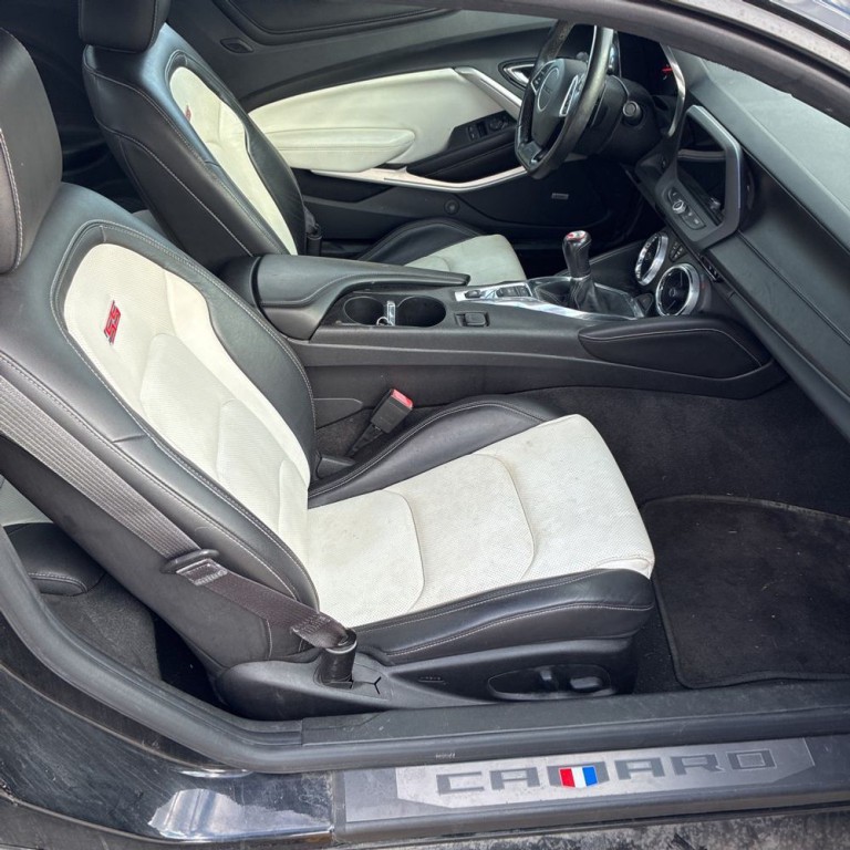 2017 Chevrolet Camaro Image 7