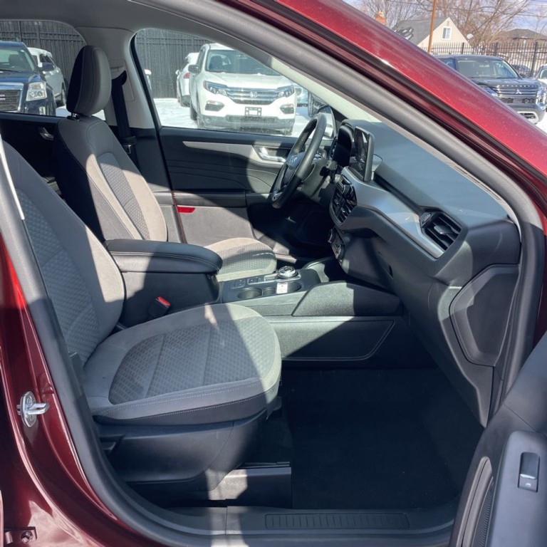 2021 Ford Escape Image 8