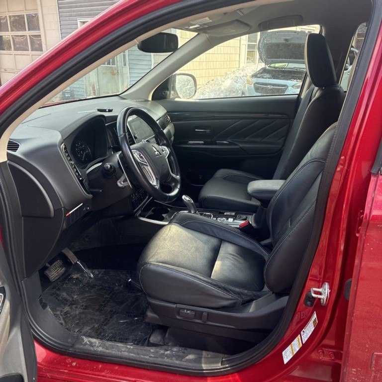 2018 Mitsubishi Outlander Image 5