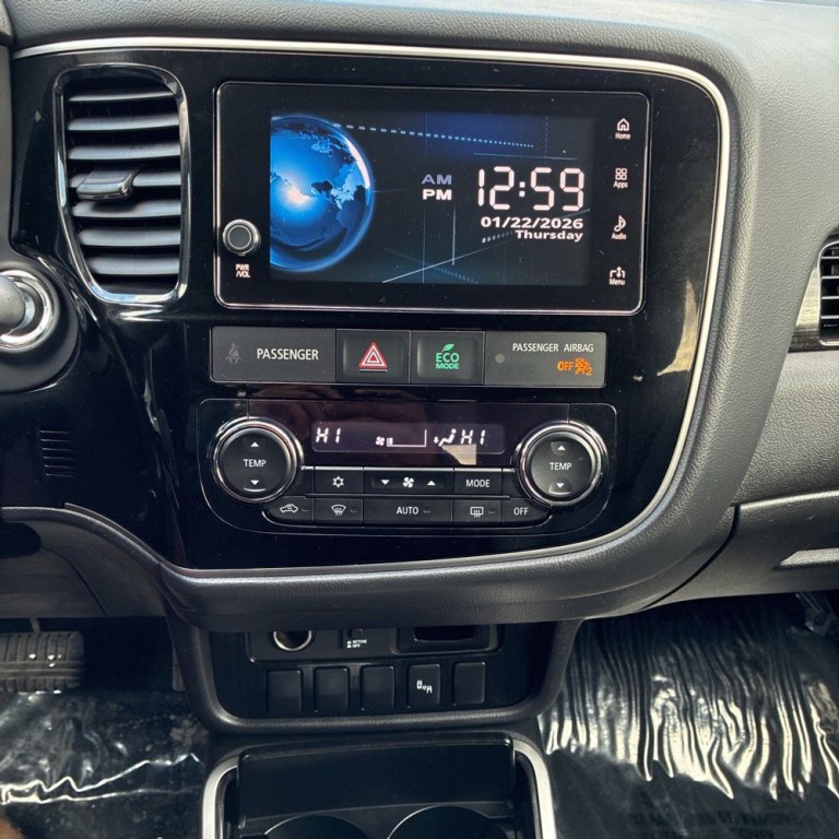 2018 Mitsubishi Outlander Image 9