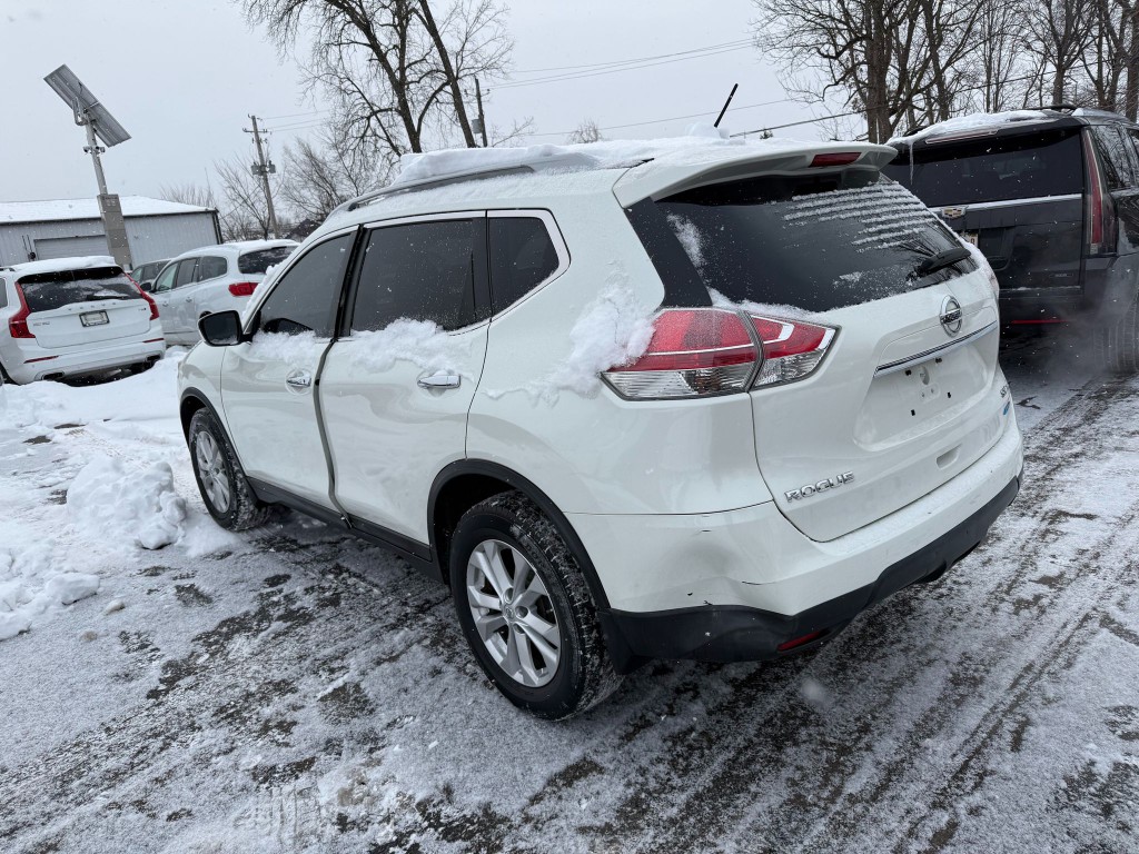 2015 Nissan Rogue Image 4