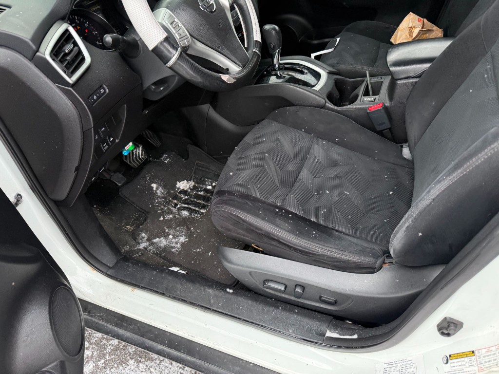 2015 Nissan Rogue Image 5