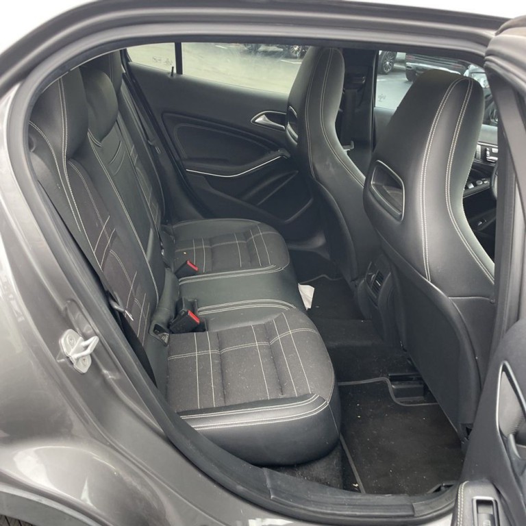 2017 Mercedes-Benz GLA-Class Image 17