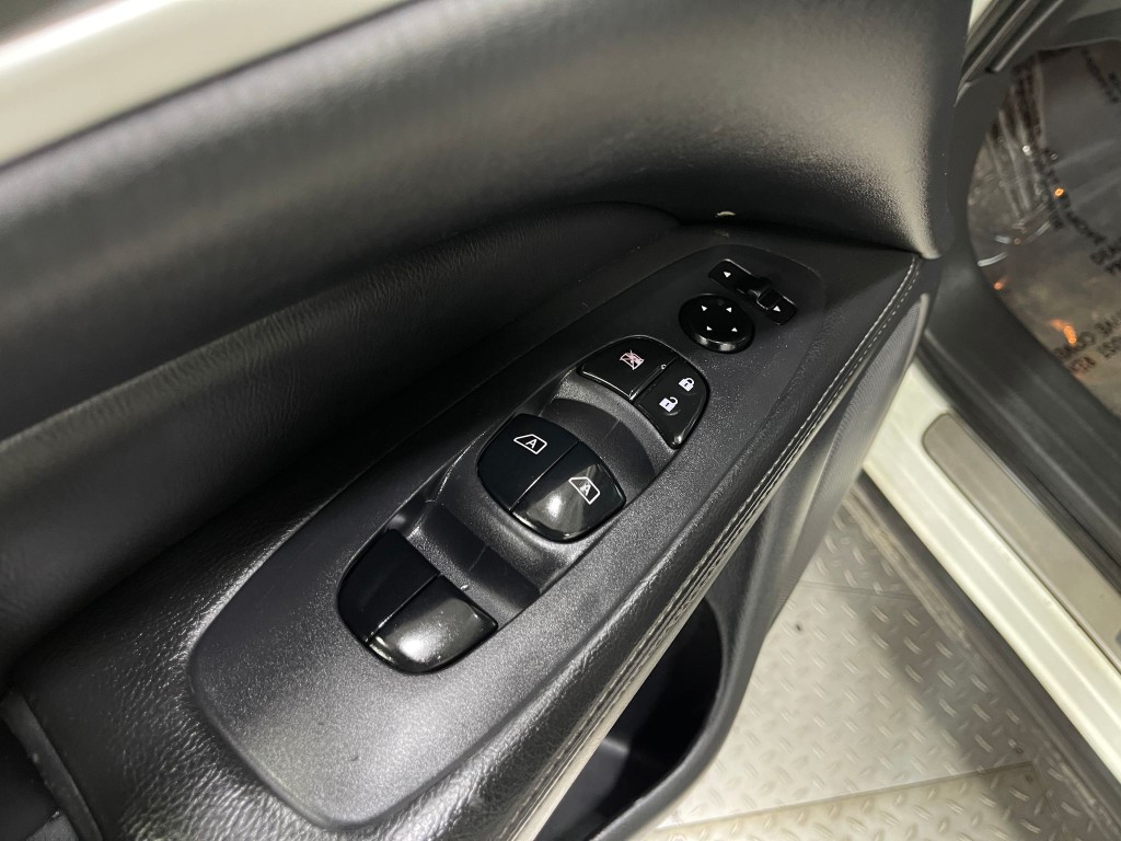 2019 Nissan Pathfinder Image 16