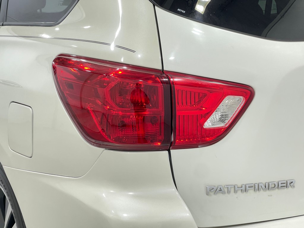 2019 Nissan Pathfinder Image 35