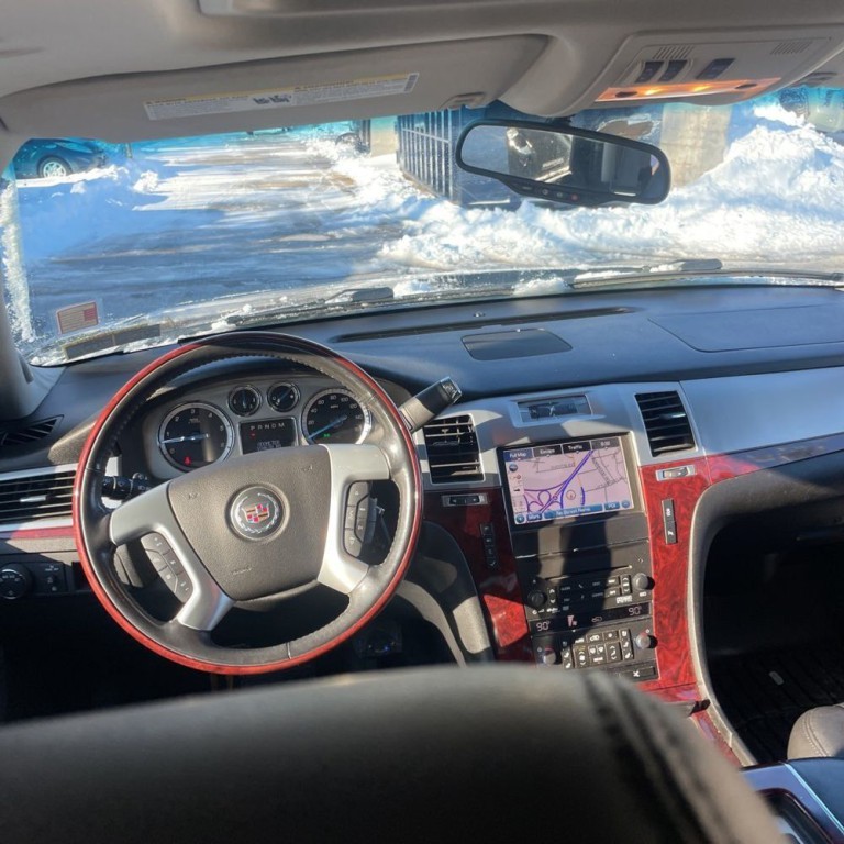 2014 Cadillac Escalade Image 7