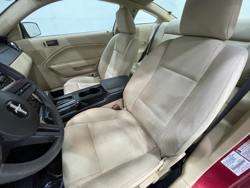 2005 Ford Mustang Image 11