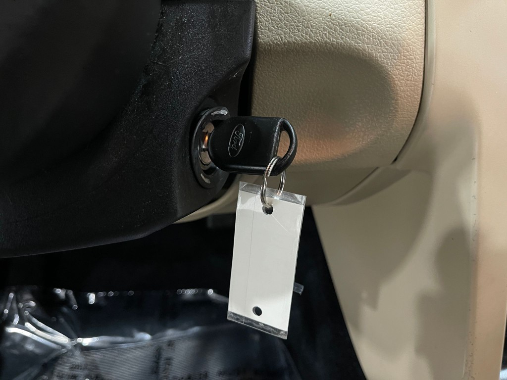 2005 Ford Mustang Image 18