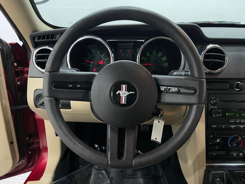 2005 Ford Mustang Image 19