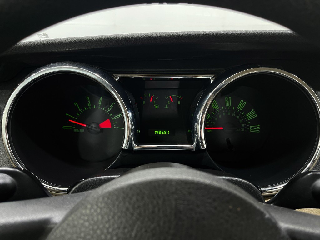 2005 Ford Mustang Image 20