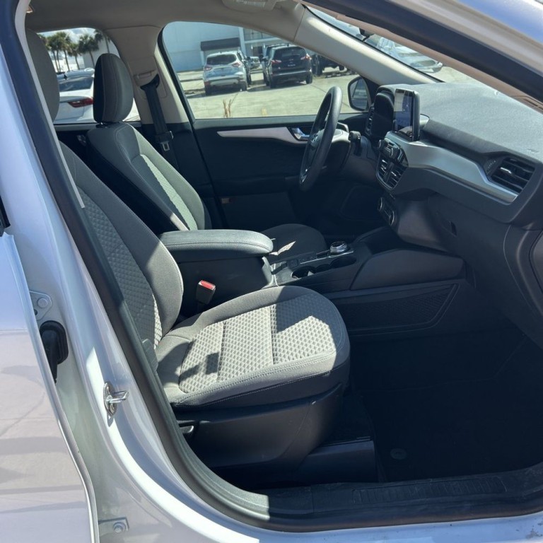 2020 Ford Escape Image 6