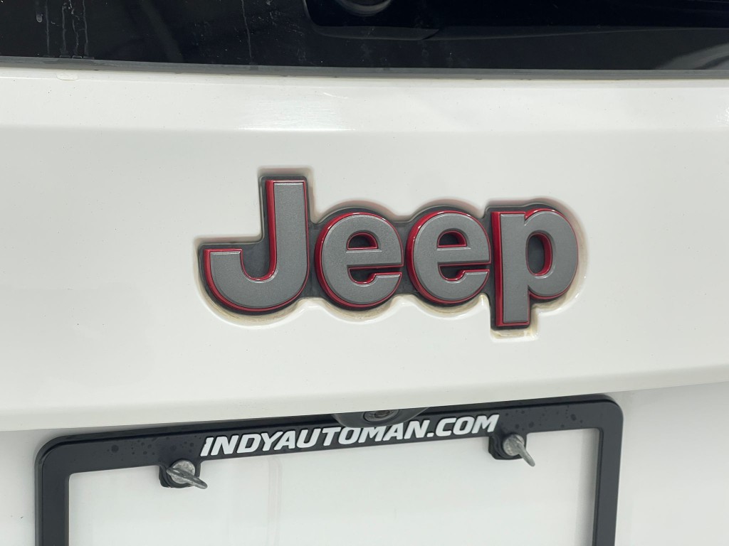 2019 Jeep Grand Cherokee Image 38
