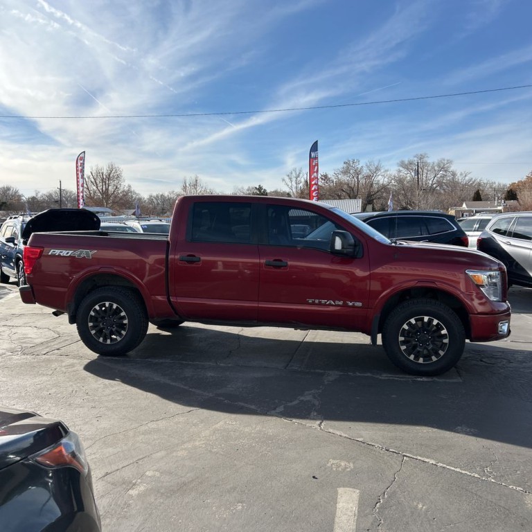 2019 Nissan Titan Image 3