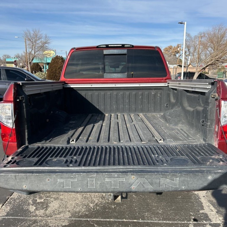 2019 Nissan Titan Image 16