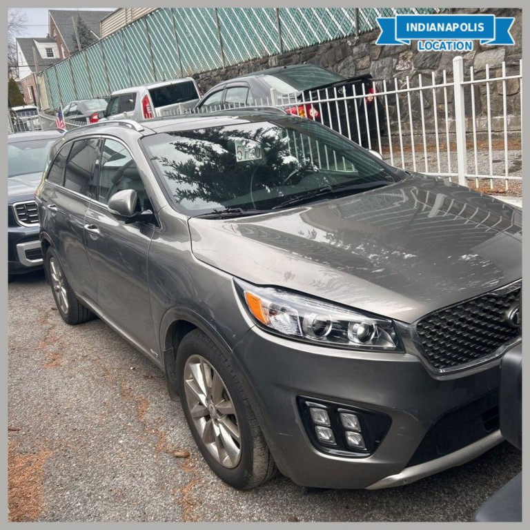2018 Kia Sorento Image 1