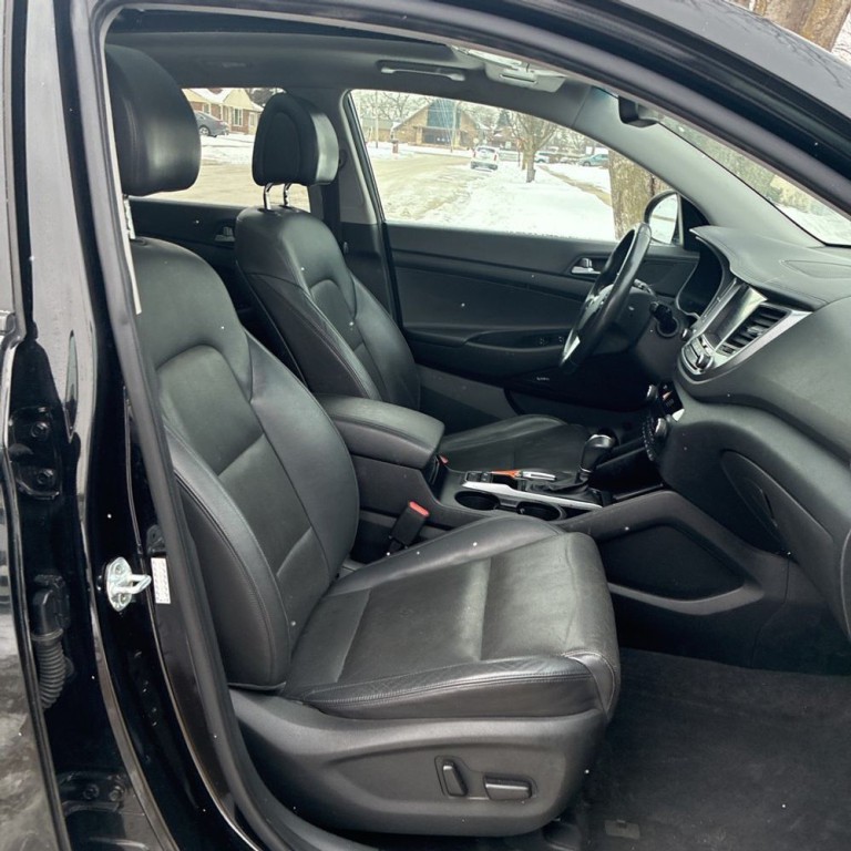 2017 Hyundai Tucson Image 8