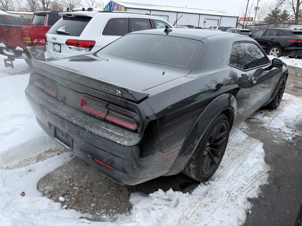 2021 Dodge Challenger Image 3