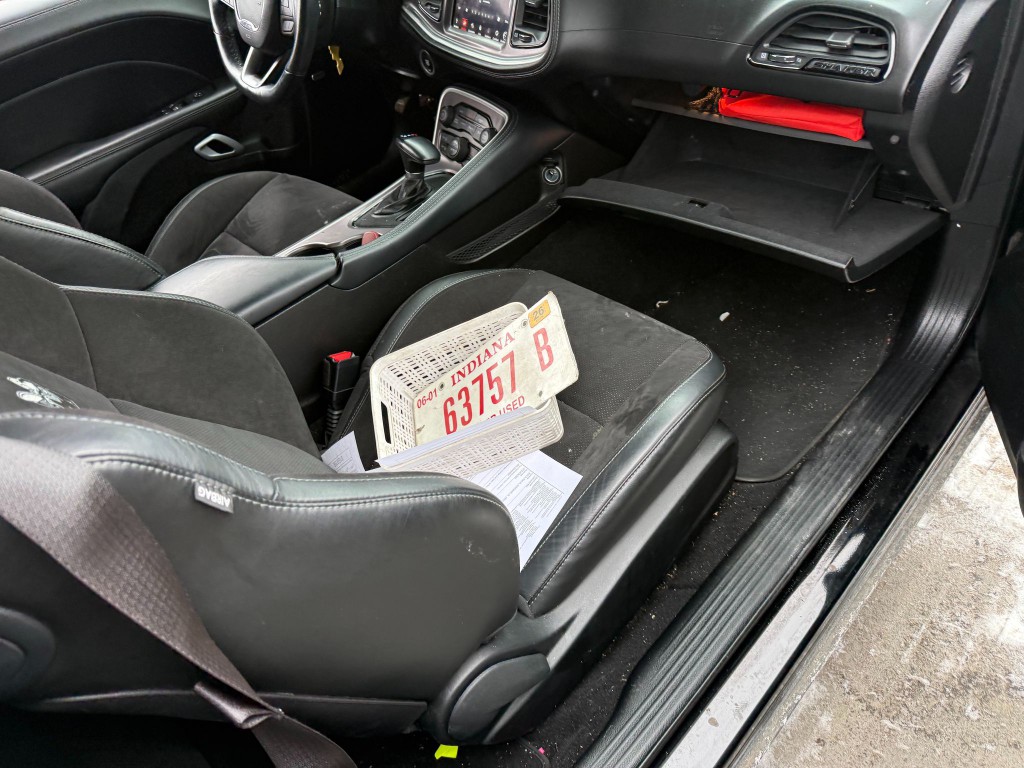 2021 Dodge Challenger Image 6