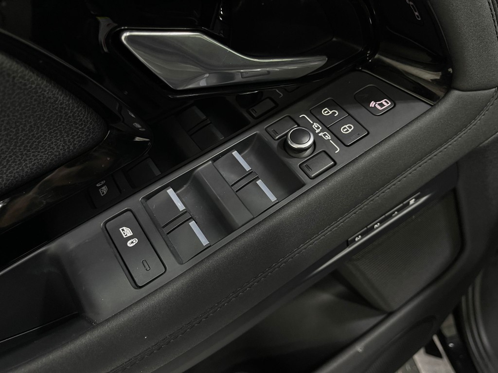 2020 Land Rover Range Rover Evoque Image 17