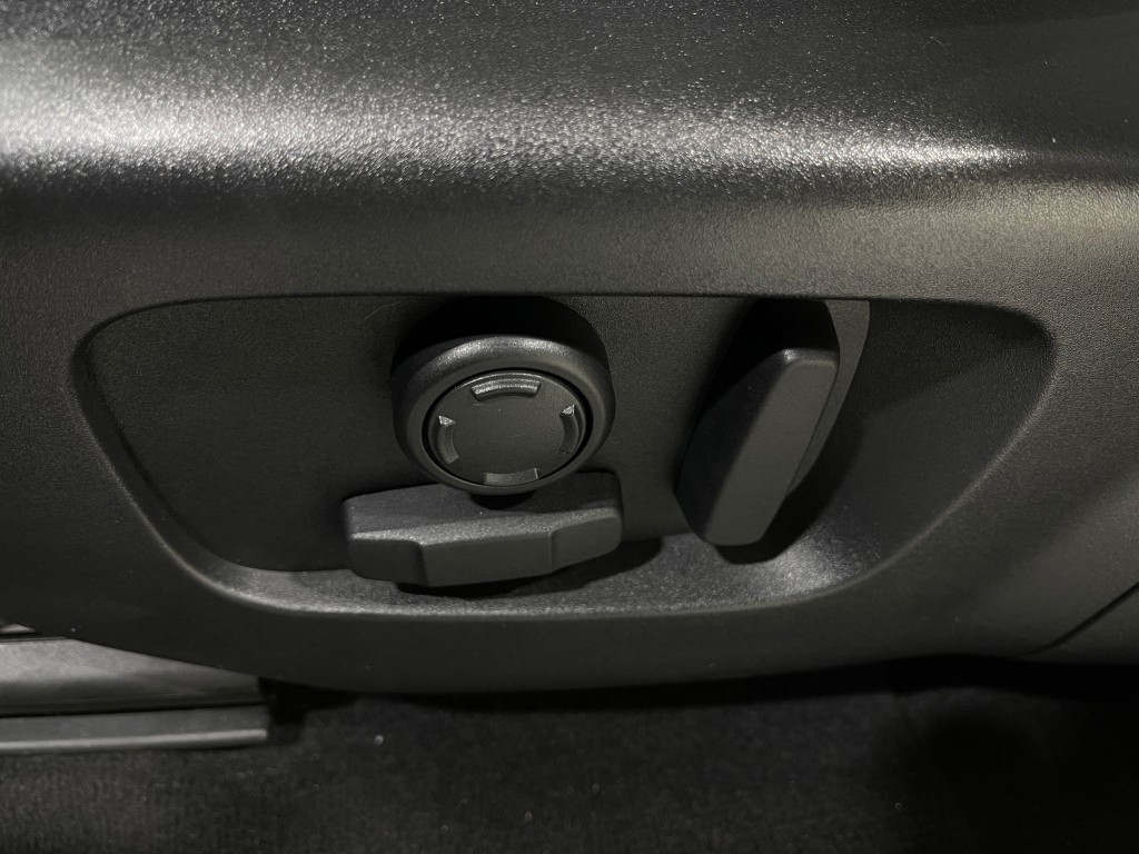 2020 Land Rover Range Rover Evoque Image 18