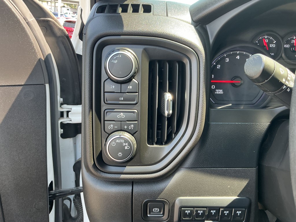 2022 Chevrolet Silverado 1500 Image 18
