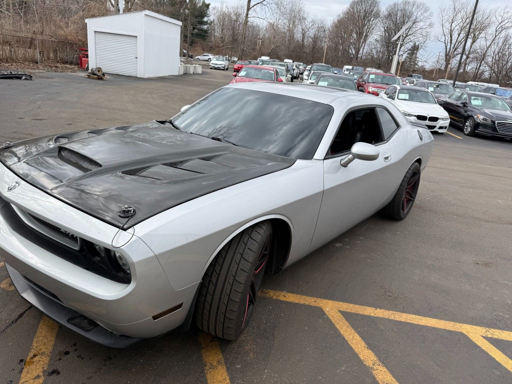 2009 Dodge Challenger Image 2