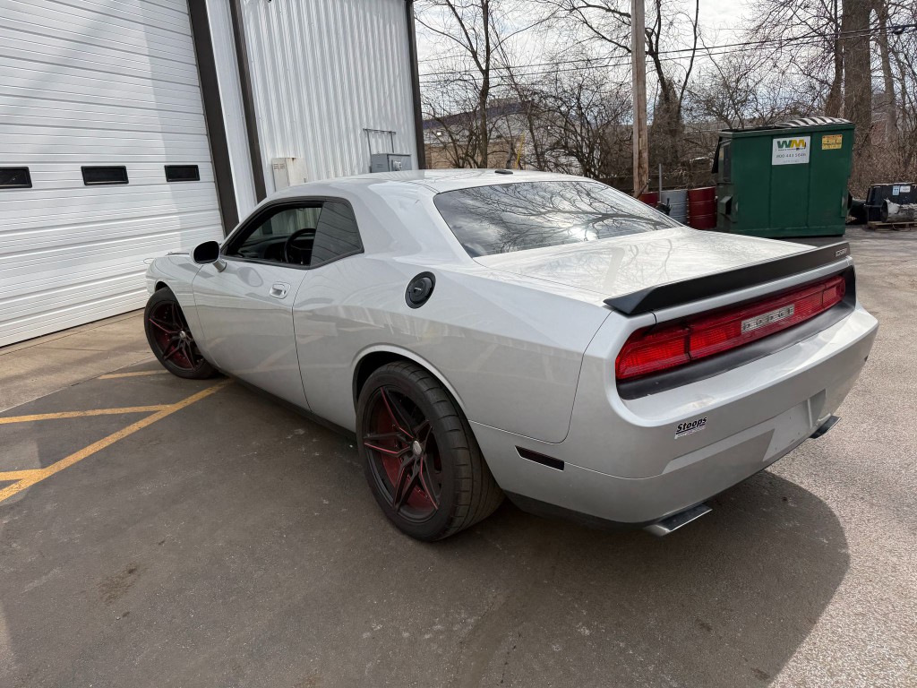 2009 Dodge Challenger Image 4