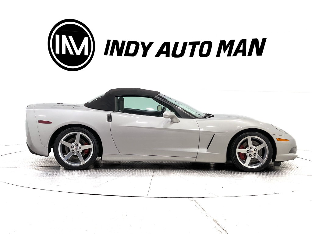 2005 Chevrolet Corvette Image 3