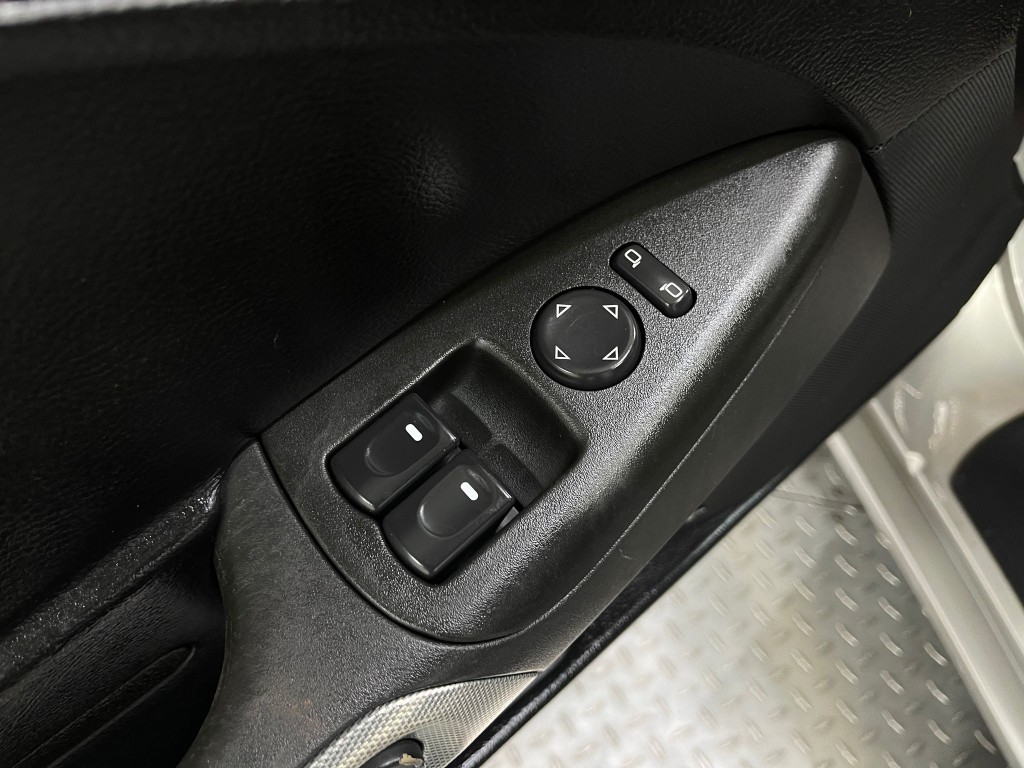 2005 Chevrolet Corvette Image 13