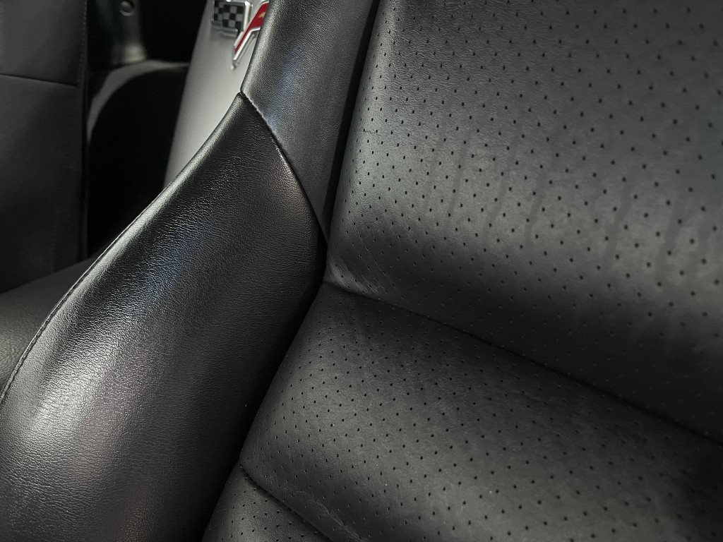 2005 Chevrolet Corvette Image 15