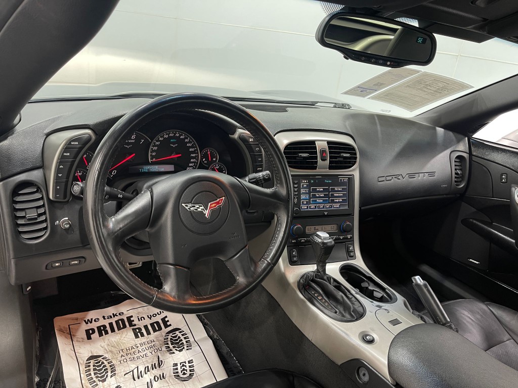2005 Chevrolet Corvette Image 16