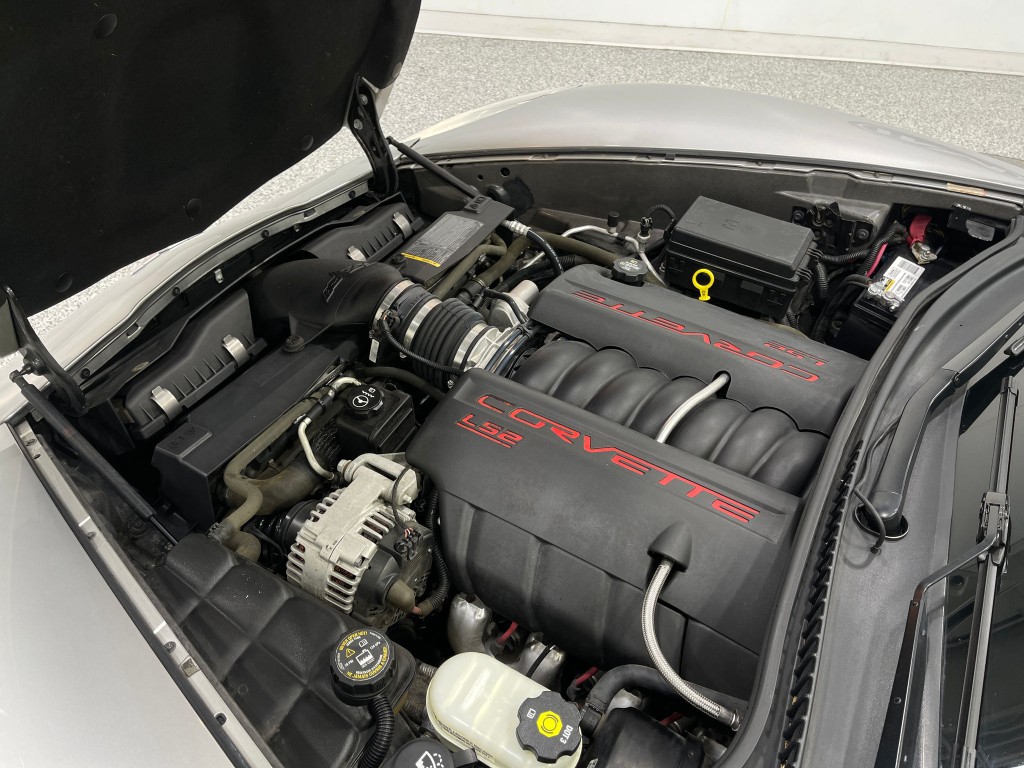 2005 Chevrolet Corvette Image 24