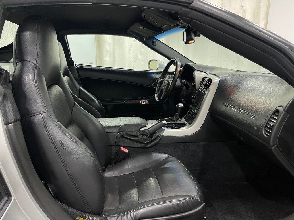 2005 Chevrolet Corvette Image 26