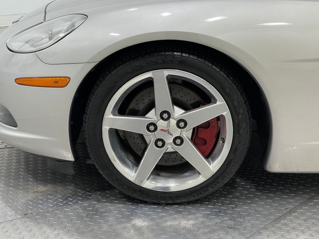 2005 Chevrolet Corvette Image 29
