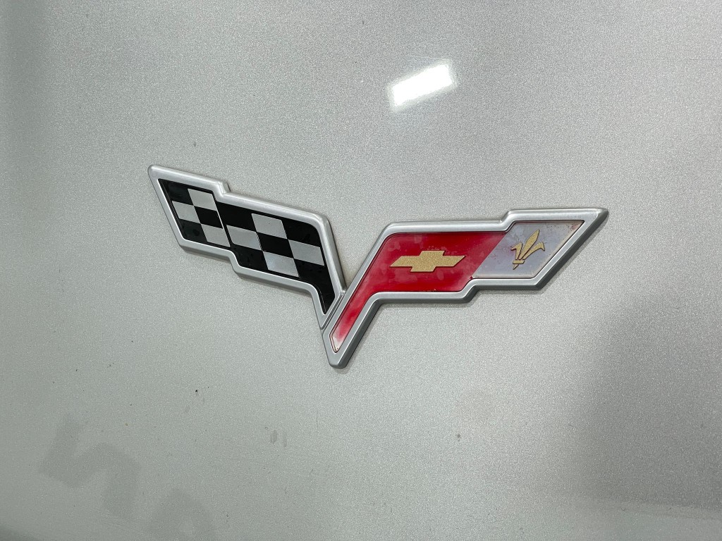 2005 Chevrolet Corvette Image 32