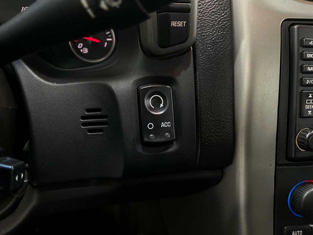 2005 Chevrolet Corvette Image 18