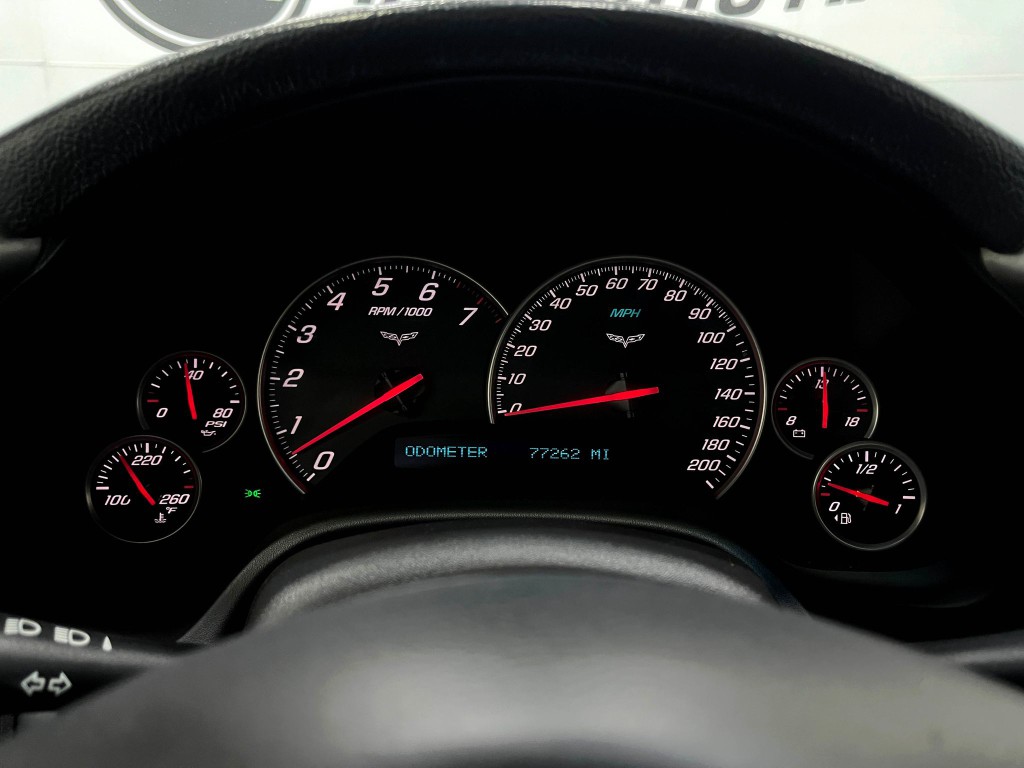 2005 Chevrolet Corvette Image 20