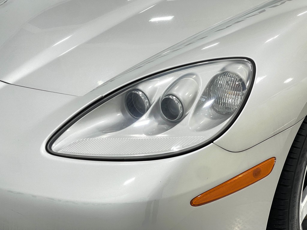 2005 Chevrolet Corvette Image 27