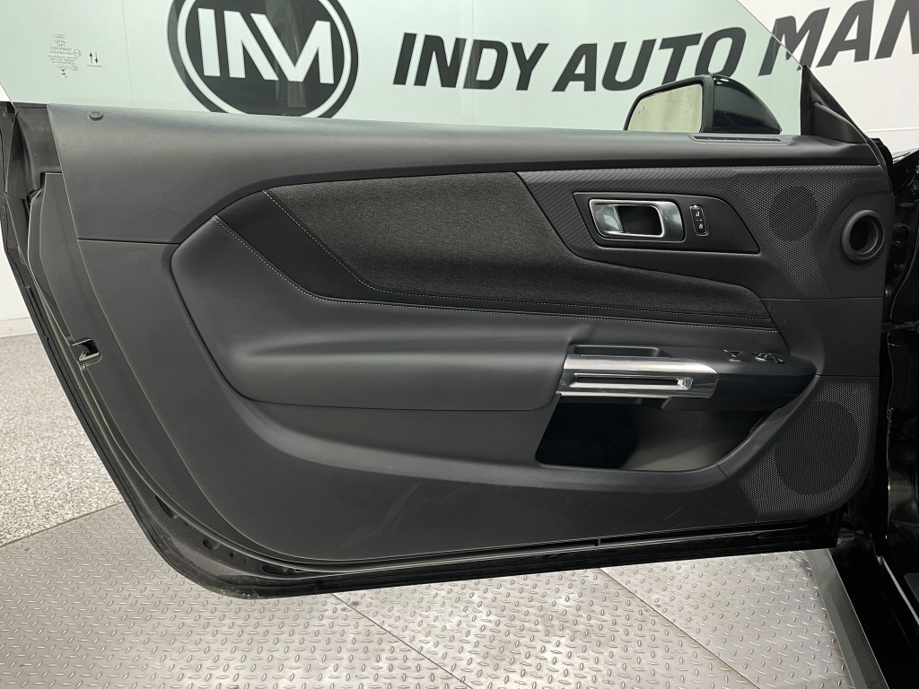 2026 Ford Mustang Image 13